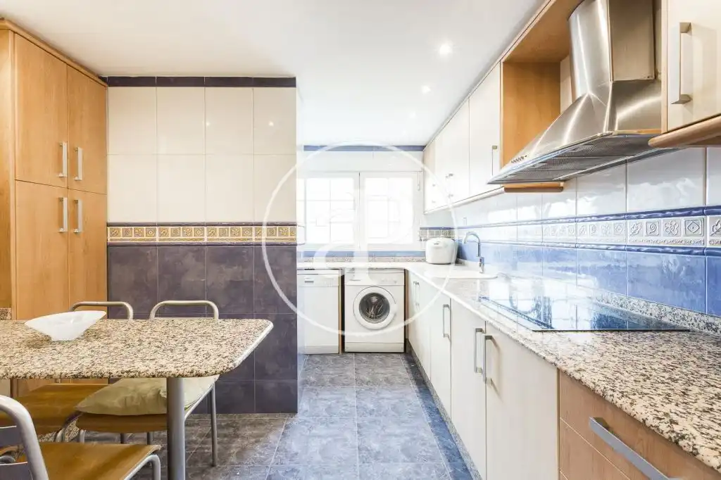 Flat for rent in Av. del General Avilés, Sant Pau