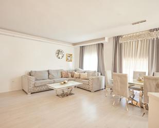 Sala d'estar de Dúplex en venda en  Córdoba Capital amb Aire condicionat i Terrassa
