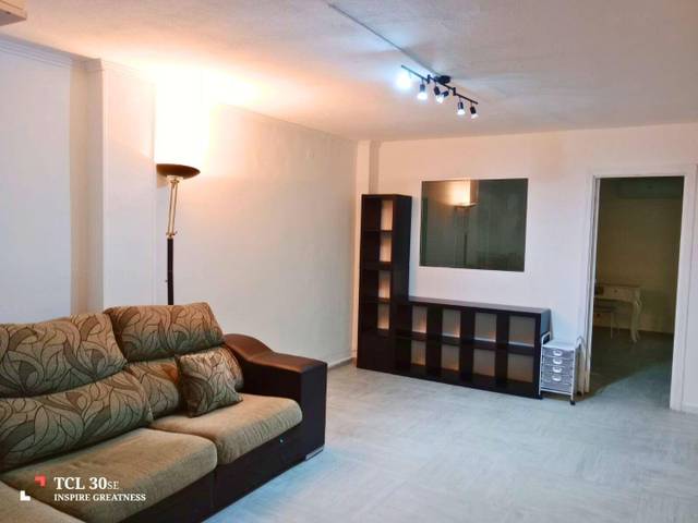 Oficina en Venta en Avenida de Aguilera en Ensanche - Diputación