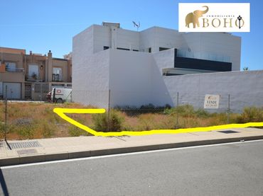 Terreny residencial en venda a Calle Alhambra 6