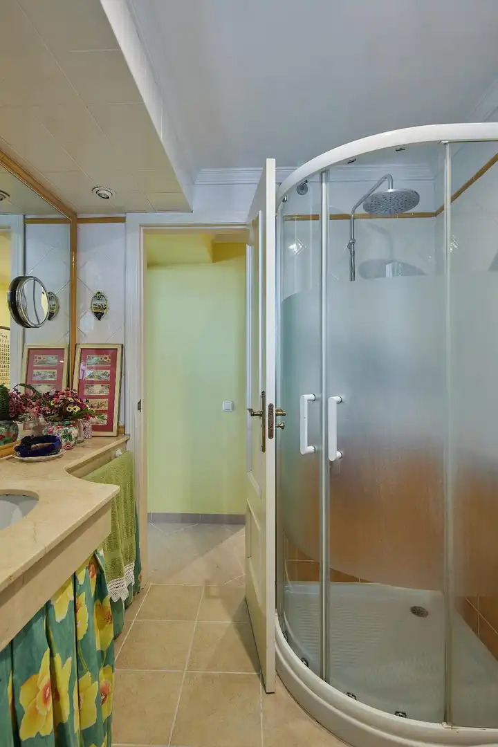 Baño de Piso en venta en Cádiz con Aire acondicionado