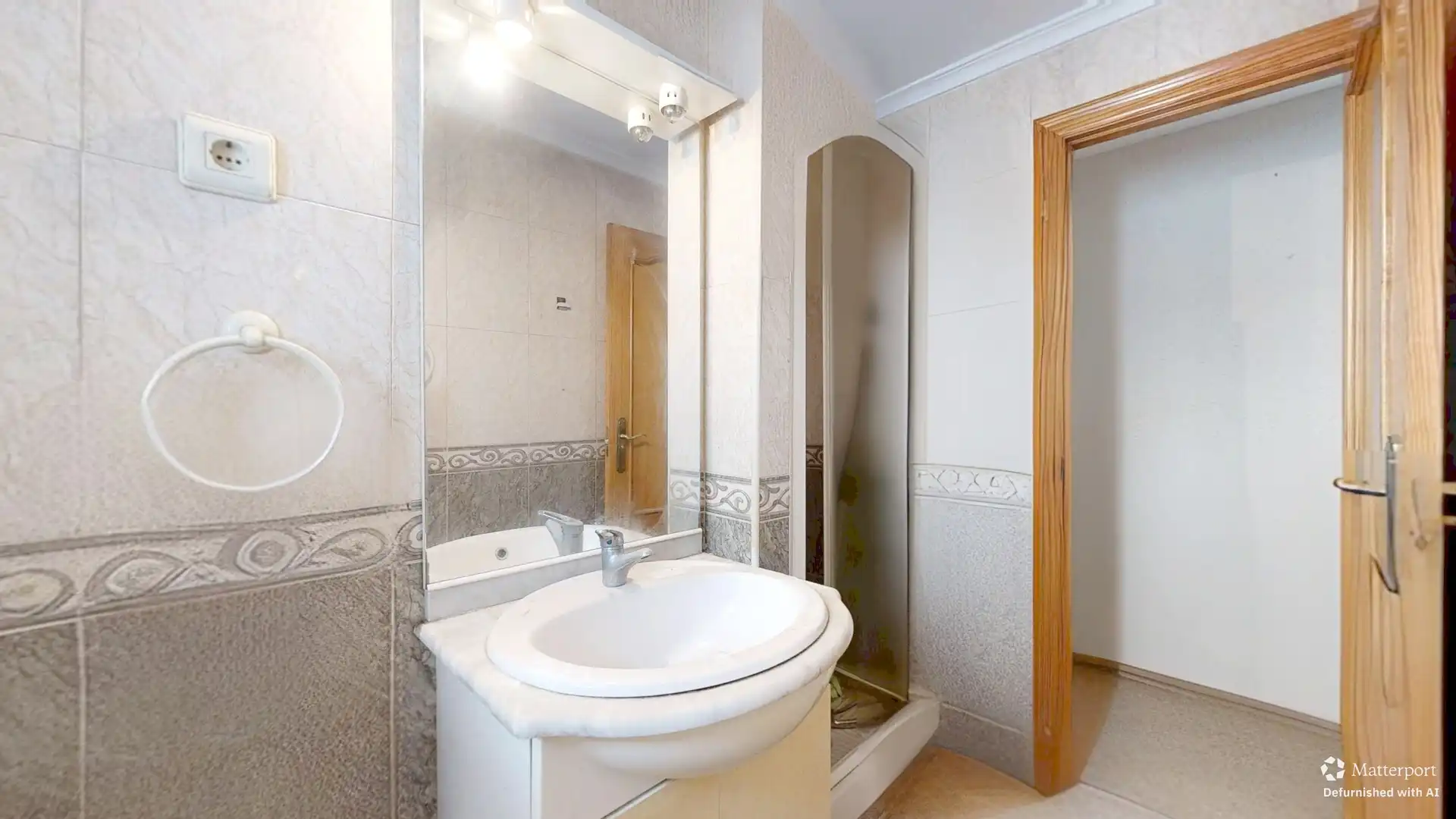 Baño de Piso en venta en Paterna con Balcón