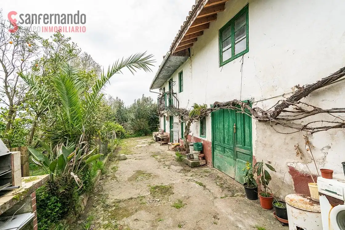 Vista exterior de Finca rústica en venta en Torrelavega  con Trastero