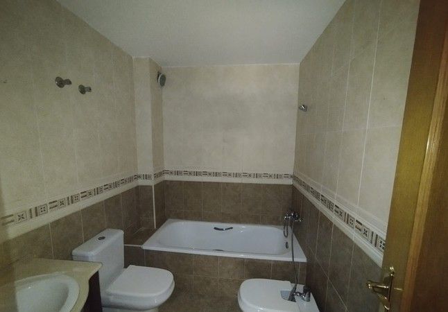 Flat for sale in Ps Las Lomas, Pabellón - Estación - El Corte Inglés