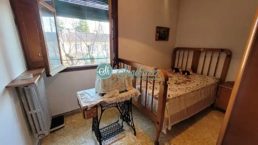 Habitación de Casa o chalet de alquiler en Navas de Riofrío con Calefacción y Balcón