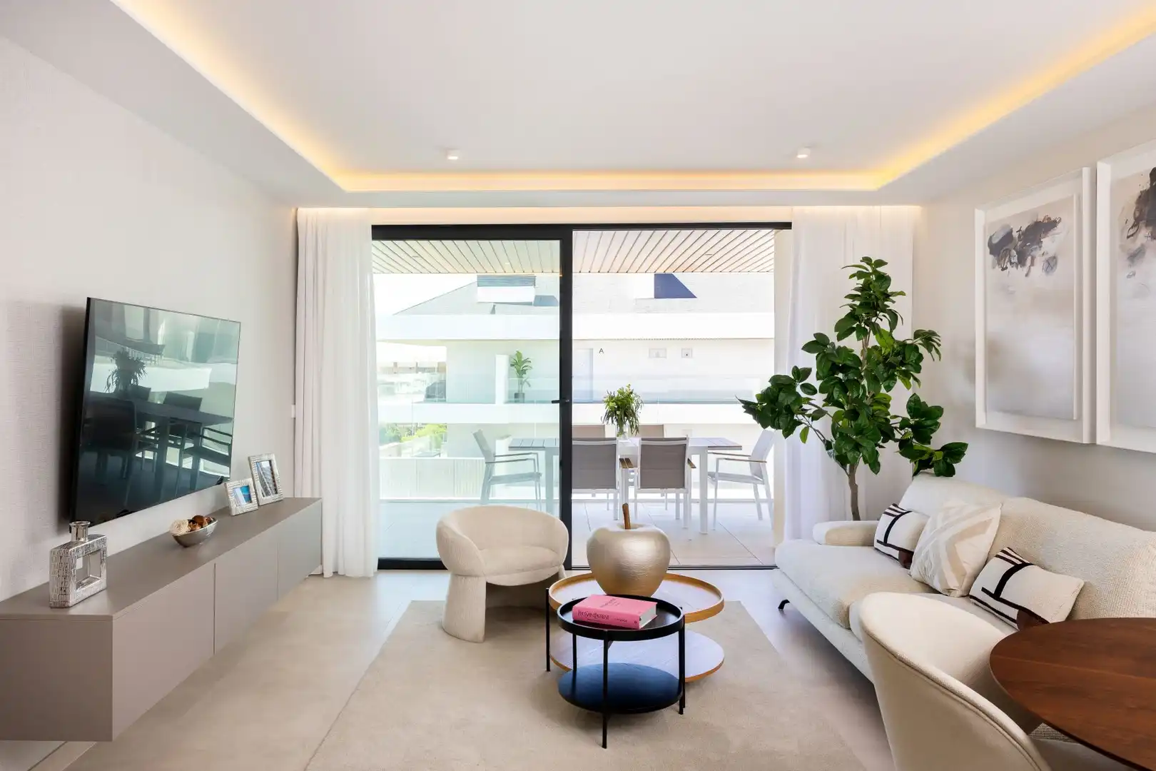 Flat with pool for sale in Castillo Sohail - Myramar, imagen 9