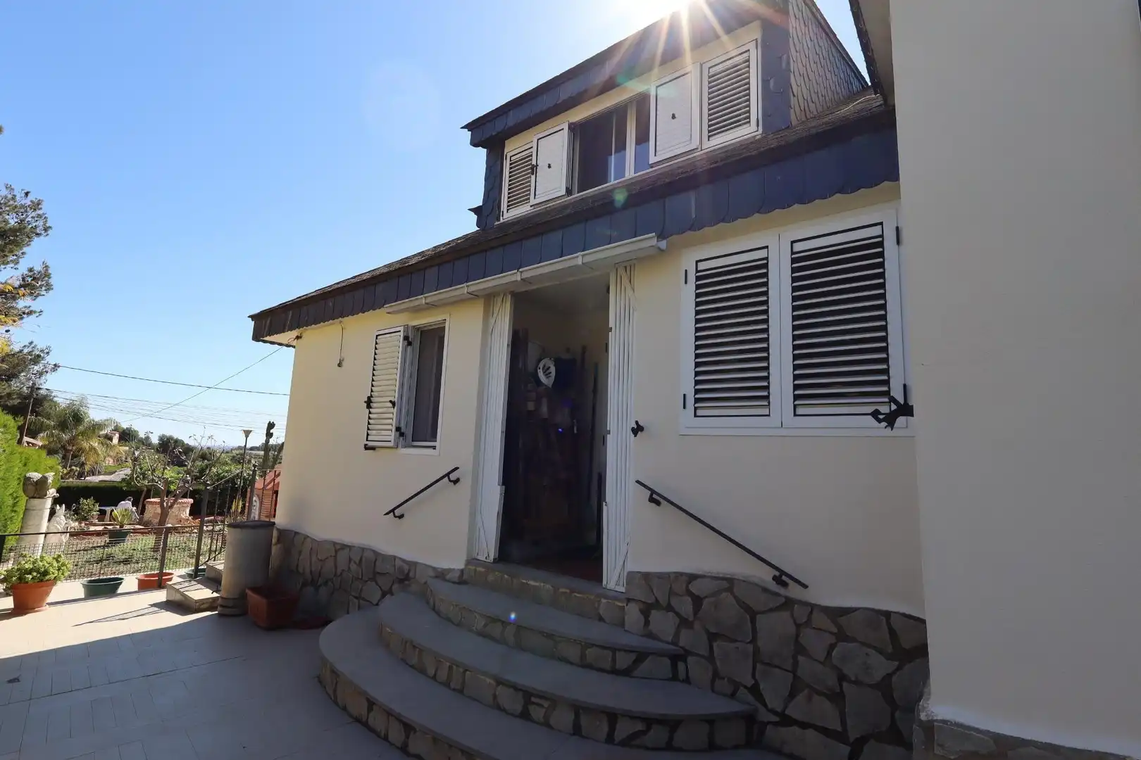 Vista exterior de Casa o chalet en venta en Chiva con Aire acondicionado, Calefacción y Jardín privado