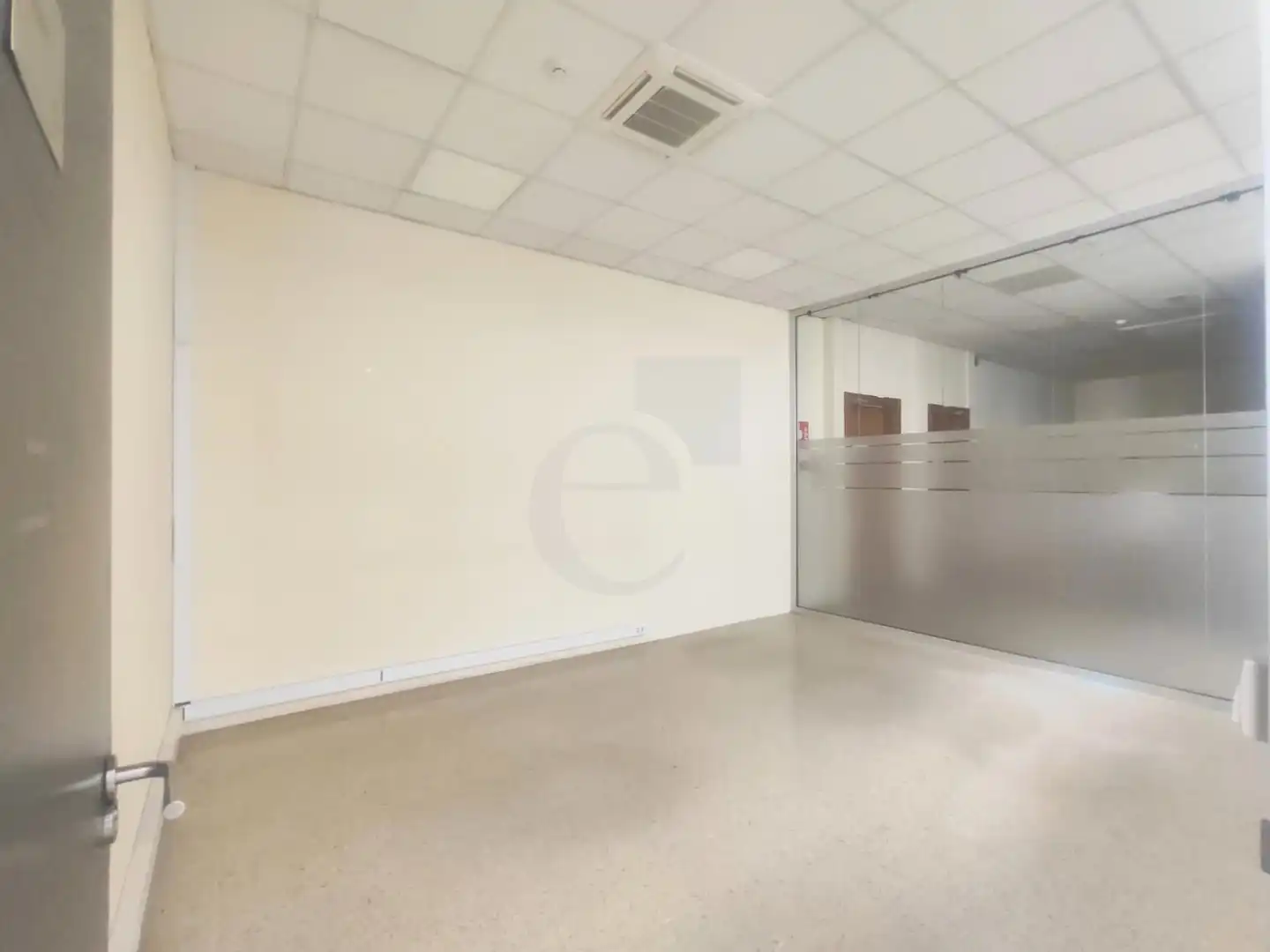 Büro zur Miete in TRAGINERS, Vara de Quart