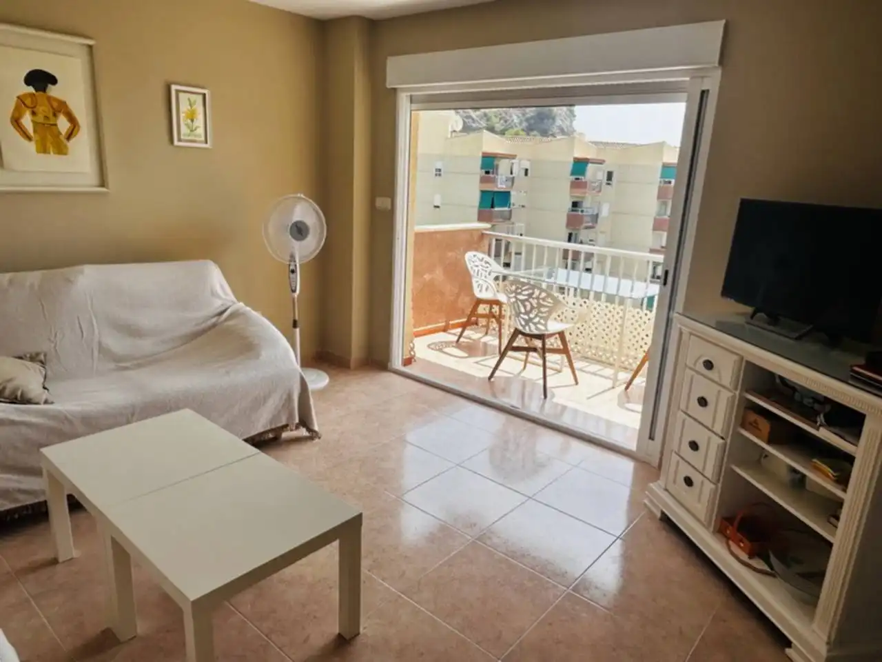 Dormitori de Apartament de lloguer en Almuñécar amb Terrassa i Piscina comunitària