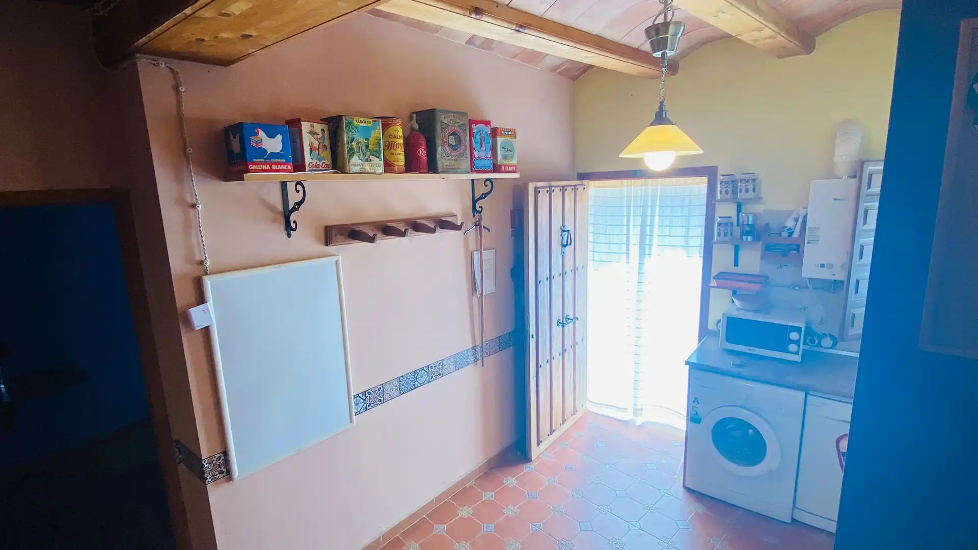 Cuina de Casa o xalet en venda en Villarluengo amb Calefacció, Traster i Moblat