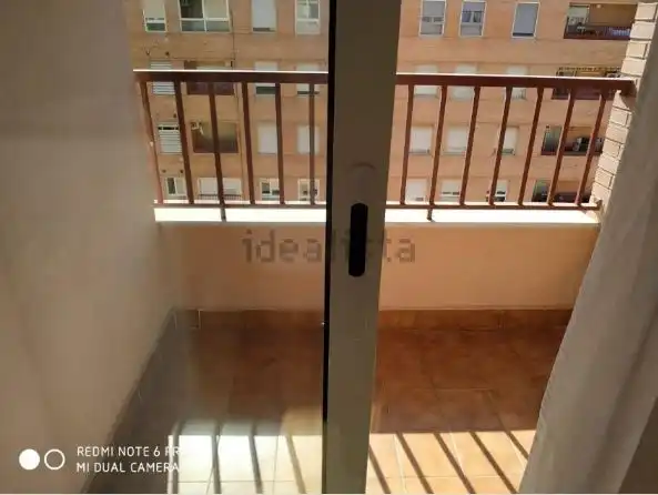 Habitación de Piso de alquiler en Moncada con Aire acondicionado, Amueblado y Horno