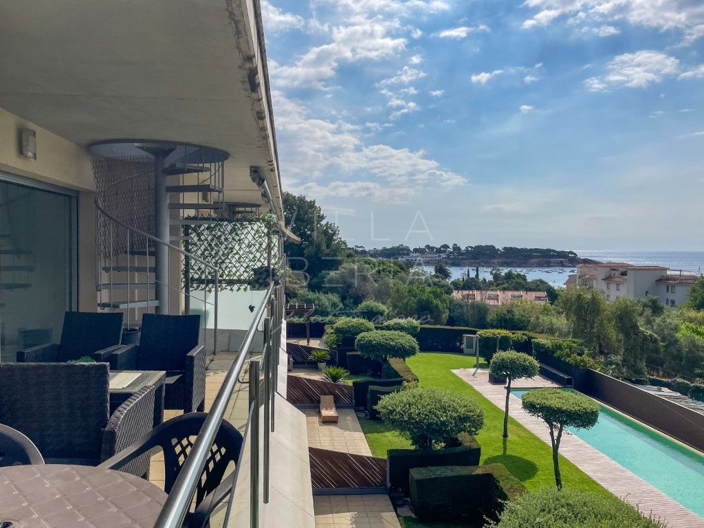 Terrassa de Àtic en venda en Sant Feliu de Guíxols amb Jardí privat i Piscina