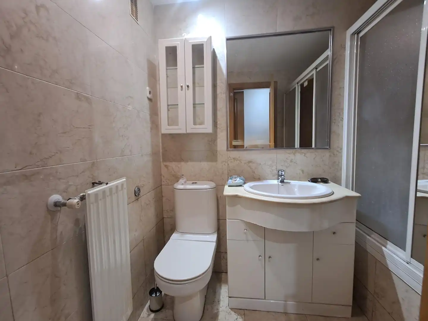 Baño de Piso en venta en Madrid con Aire acondicionado, Calefacción y Jardín privado