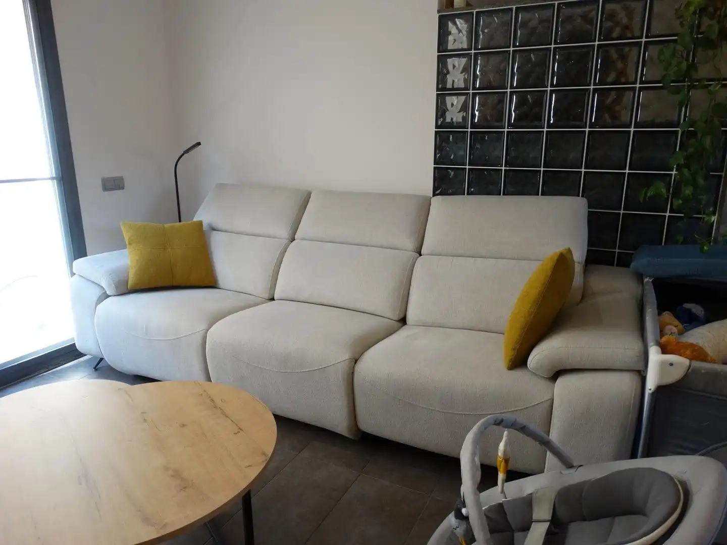 Sala de estar de Casa adosada en venta en L'Aldea con Jardín privado, Terraza y Trastero