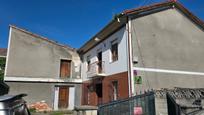 Vista exterior de Casa o xalet en venda en Santa Cruz de Bezana amb Calefacció i Jardí privat