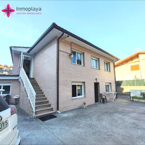 Casa-chalet en Venta en Helgueras