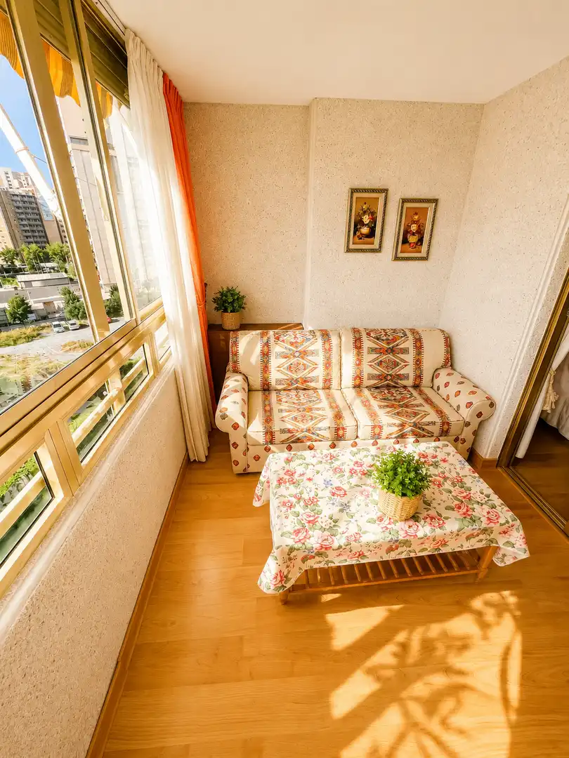 Sala d'estar de Apartament en venda en Benidorm amb Terrassa i Moblat