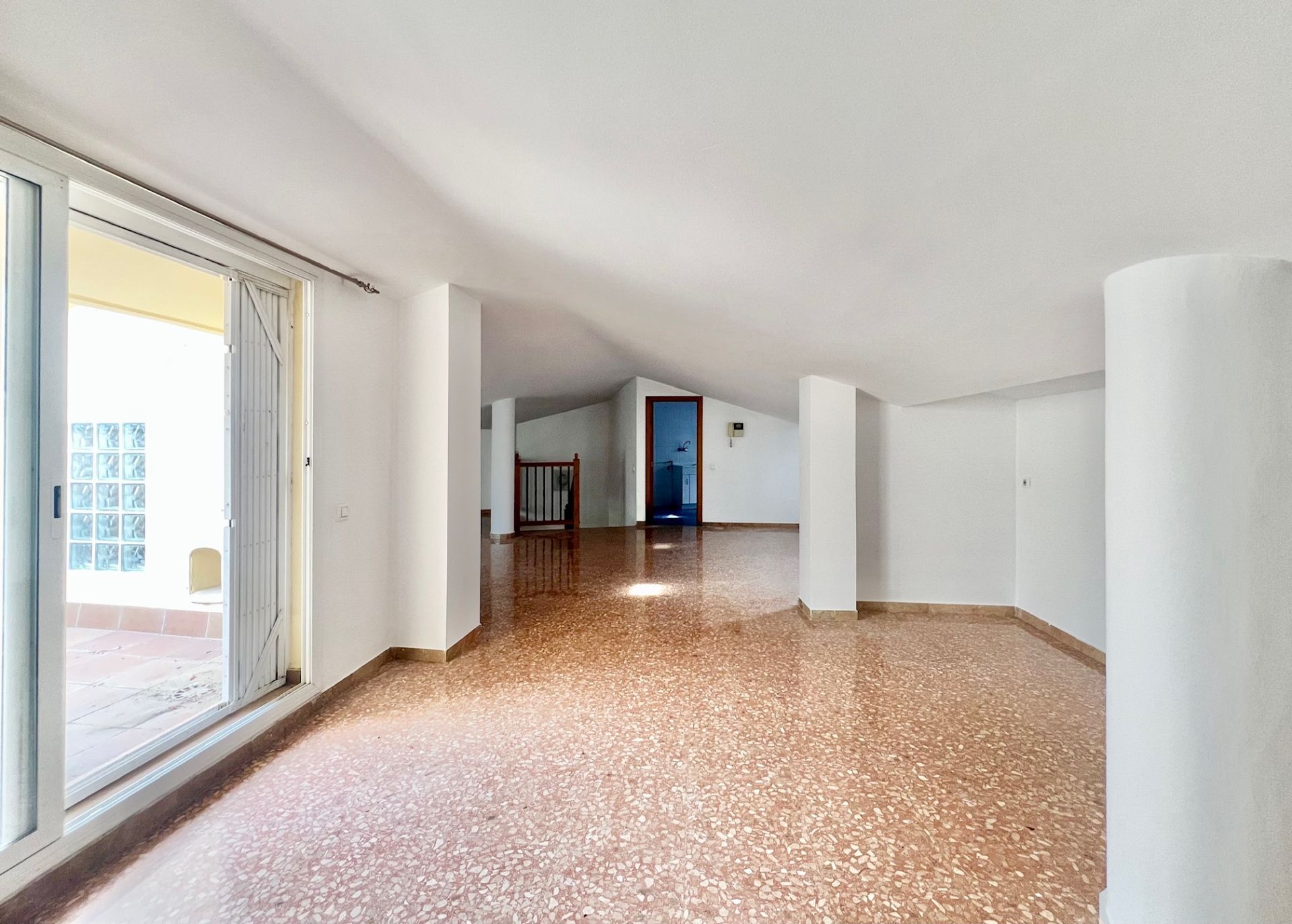 Flat for sale in Frederic Mistral, Centre