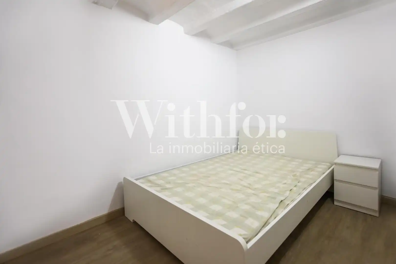 Habitación de Planta baja en venta en Barcelona con Aire acondicionado, Parquet y Balcón