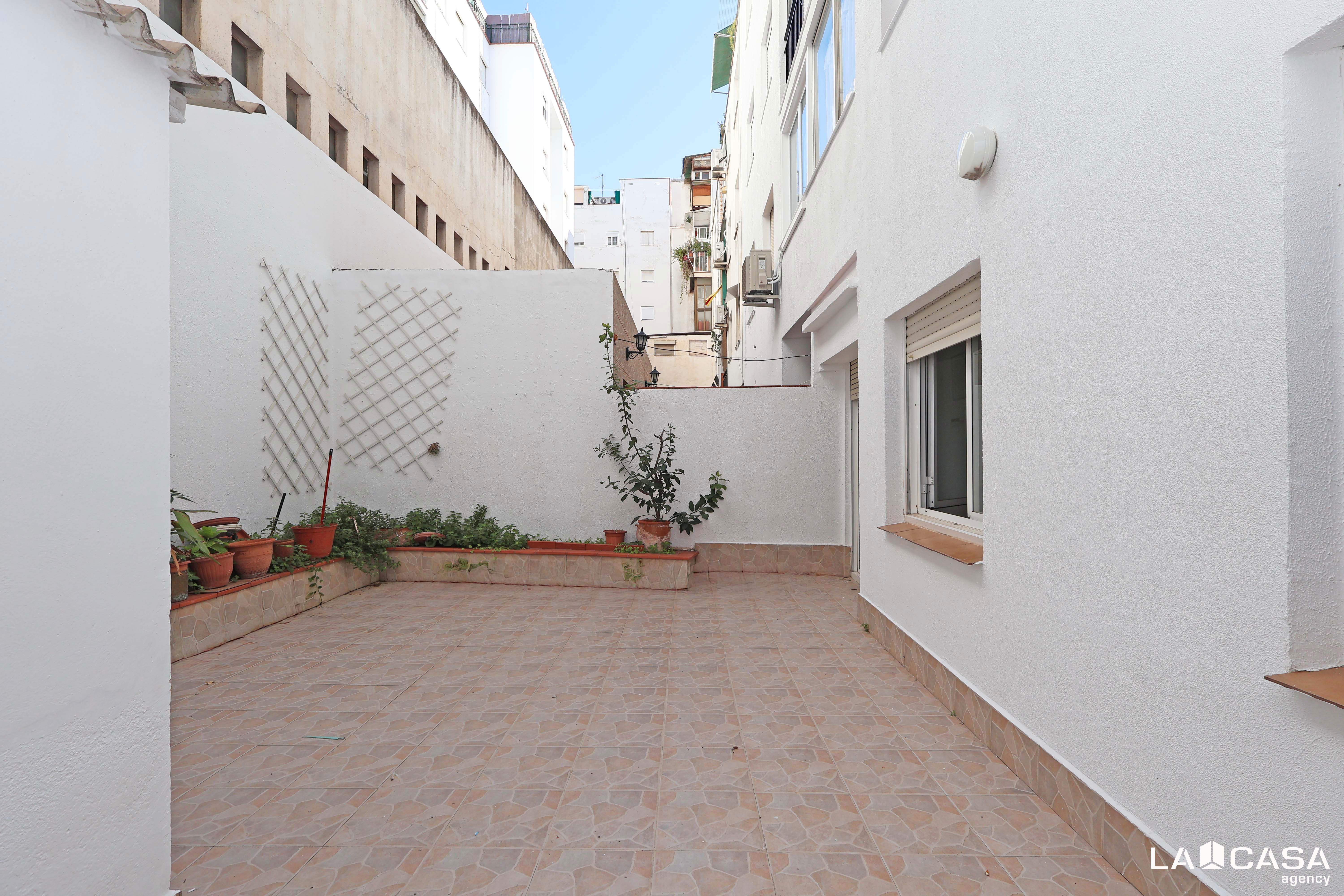 Terrassa de Planta baixa en venda en Esplugues de Llobregat amb Terrassa