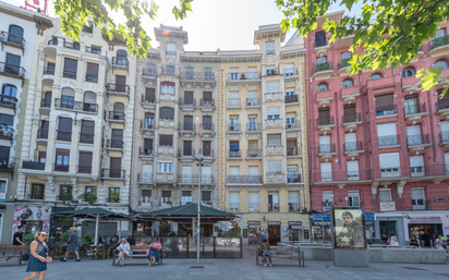 Vista exterior de Pis en venda en  Madrid Capital amb Calefacció i Terrassa