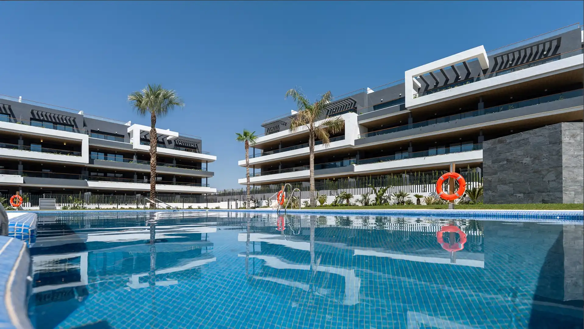 Piscina de Casa o xalet en venda en Torrevieja amb Aire condicionat, Terrassa i Piscina