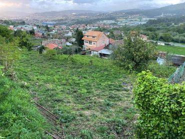 Terreni e lotti in vendita a Valadares - Beade
