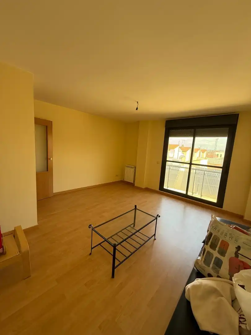 Habitación de Piso en venta en Pinseque con Balcón
