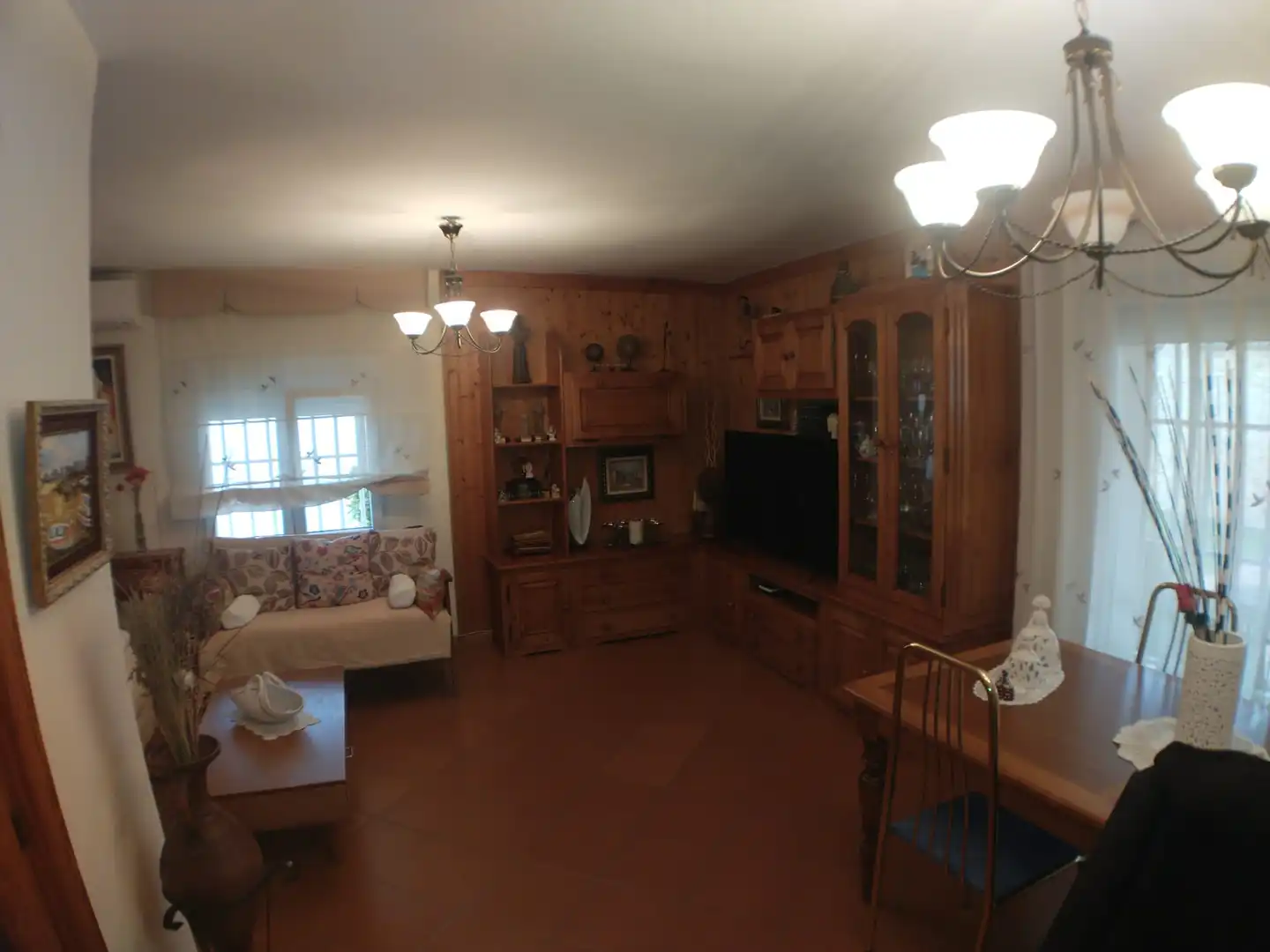 Sala d'estar de Casa o xalet en venda en Moraleja de Enmedio amb Aire condicionat, Calefacció i Jardí privat