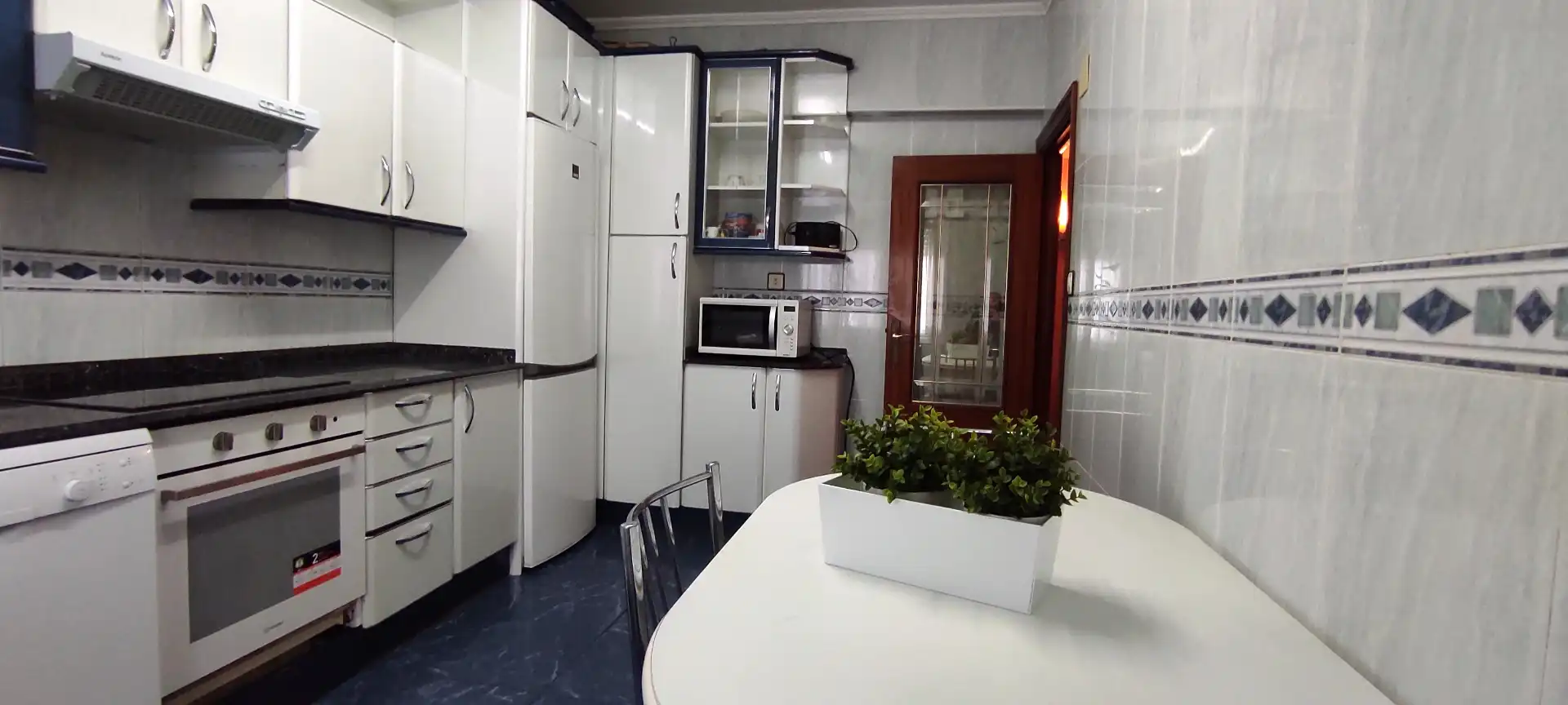 Cocina de Piso en venta en Valle de Trápaga-Trapagaran con Calefacción, Amueblado y Balcón