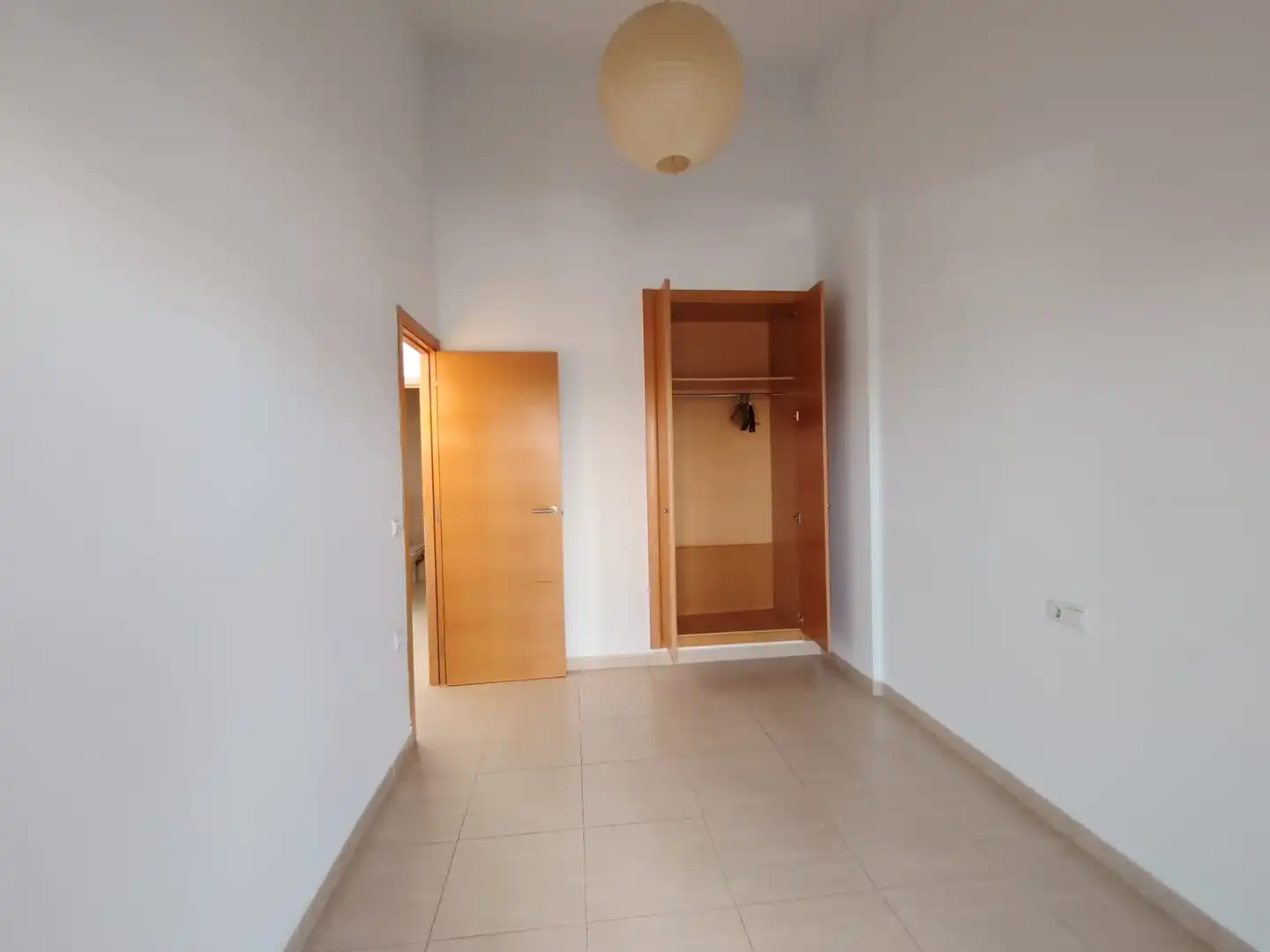 Einfamilien-Reihenhaus zum Verkauf in Oropesa del Mar / Orpesa mit Terrasse, Abstellraum und Ofen