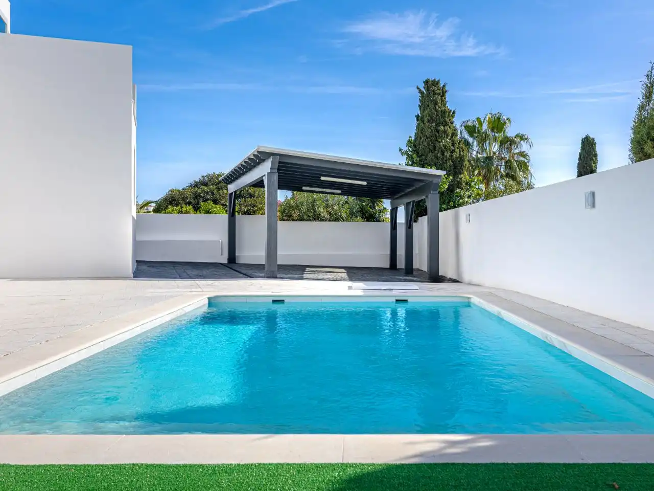 Piscina de Casa o xalet en venda en Mijas amb Aire condicionat, Calefacció i Jardí privat