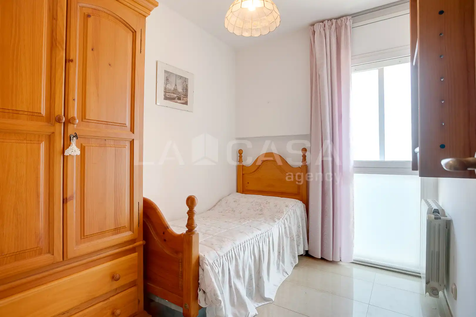 Habitación de Piso en venta en Cornellà de Llobregat con Calefacción y Balcón