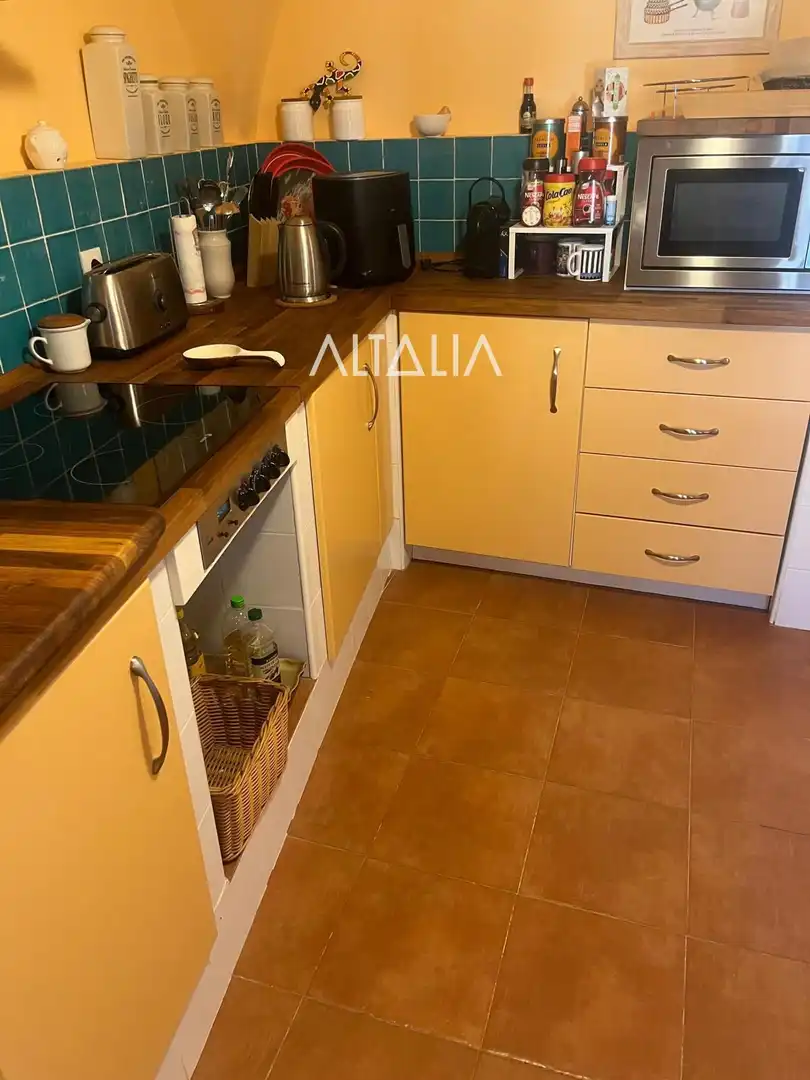 Cuina de Casa o xalet en venda en Torrejoncillo del Rey amb Calefacció, Terrassa i Alarma