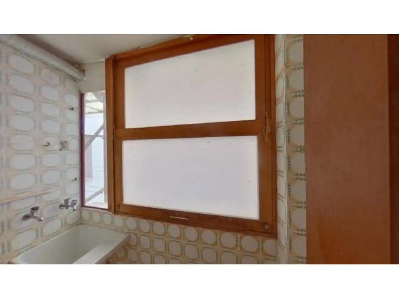 Baño de Piso en venta en Salt