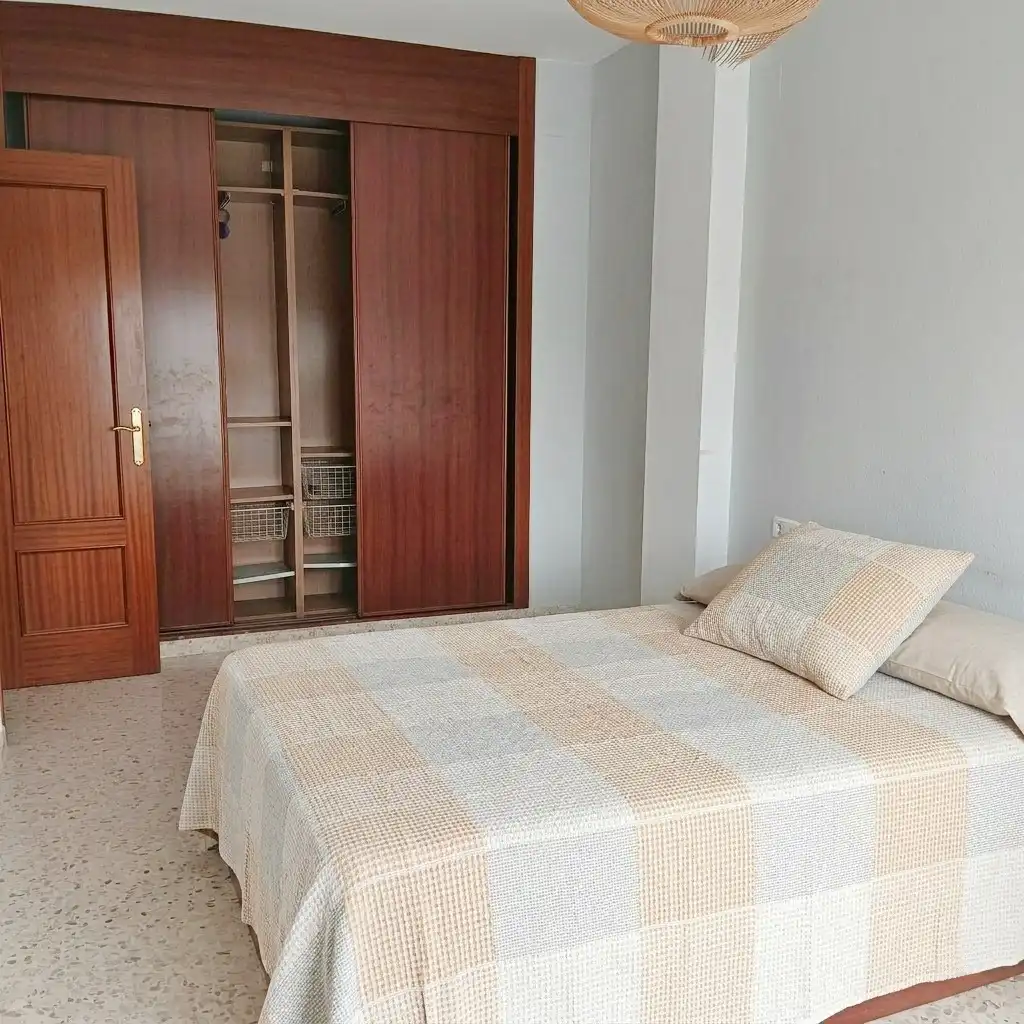 Habitación de Dúplex en venta en Coria del Río con Aire acondicionado, Calefacción y Trastero