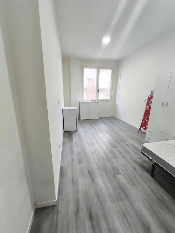 Schlafzimmer von Wohnung zur Miete in Madrid