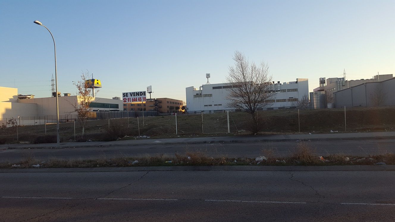 Vista exterior de Terreny industrial en venda en Alcorcón