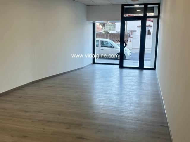 Local comercial en Alquiler en Carrer de Barcelona en Balaguer