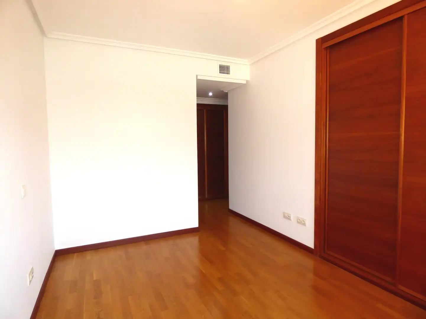 Piso de alquiler en Madrid - Bronce, Legazpi