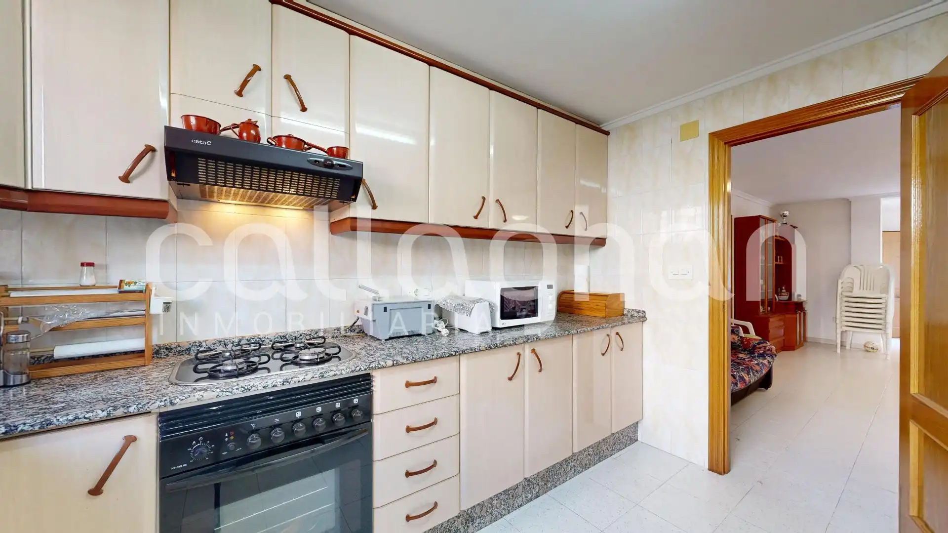 Cuina de Casa o xalet en venda en Chiva amb Aire condicionat, Jardí privat i Terrassa