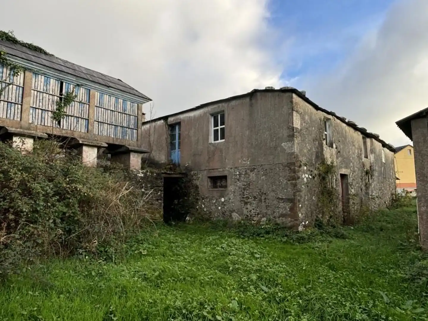 Vista exterior de Finca rústica en venda en Ortigueira amb Jardí privat, Terrassa i Traster