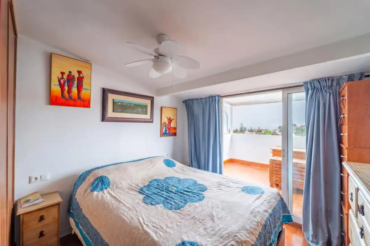 Schlafzimmer von Maisonette zum Verkauf in Málaga mit Klimaanlage, Heizung und Privatgarten