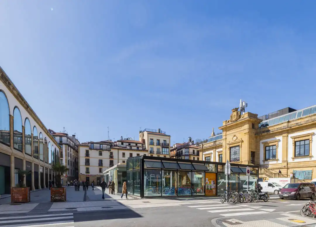 Vista exterior de Piso en venta en Donostia - San Sebastián  con Calefacción y Trastero