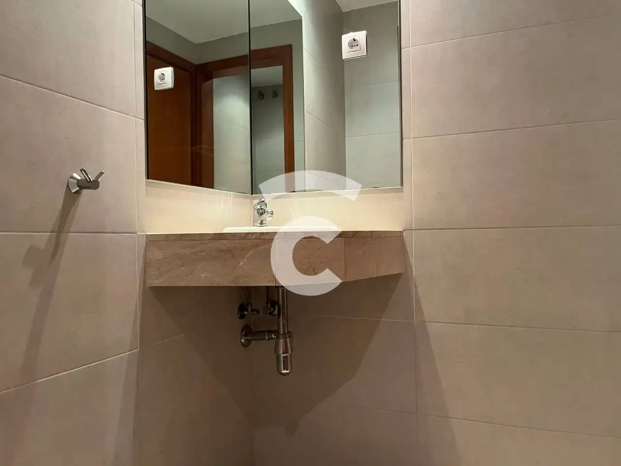 Bathroom of Flat for rent in Vic  with Heating, Terrace and Storage room