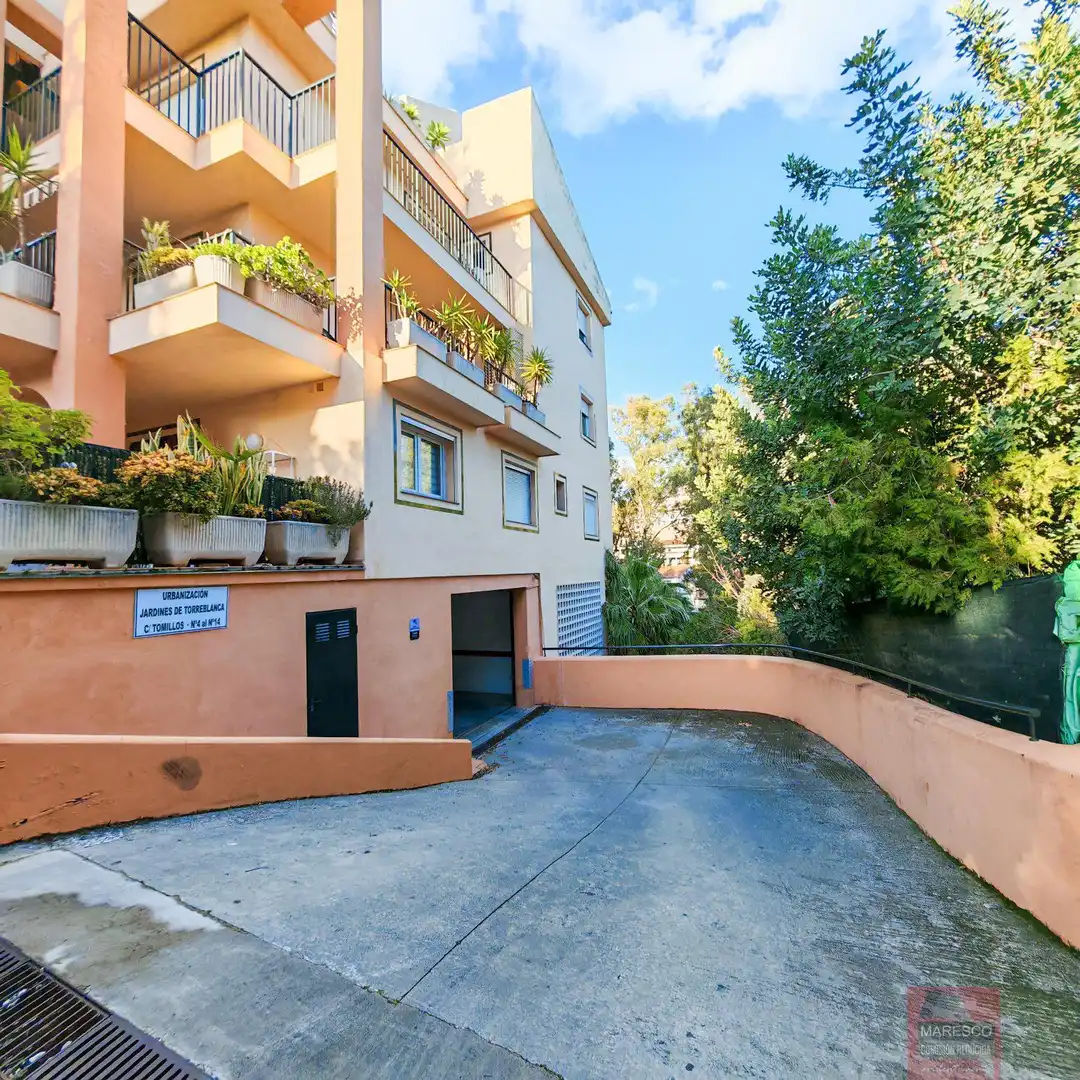Exterior view of Attic for sale in Fuengirola  with Air Conditioner, Terrace and Community pool