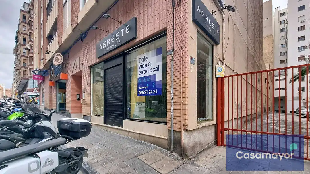 Local comercial de lloguer a Carrer General O'Donnell, imagen 2