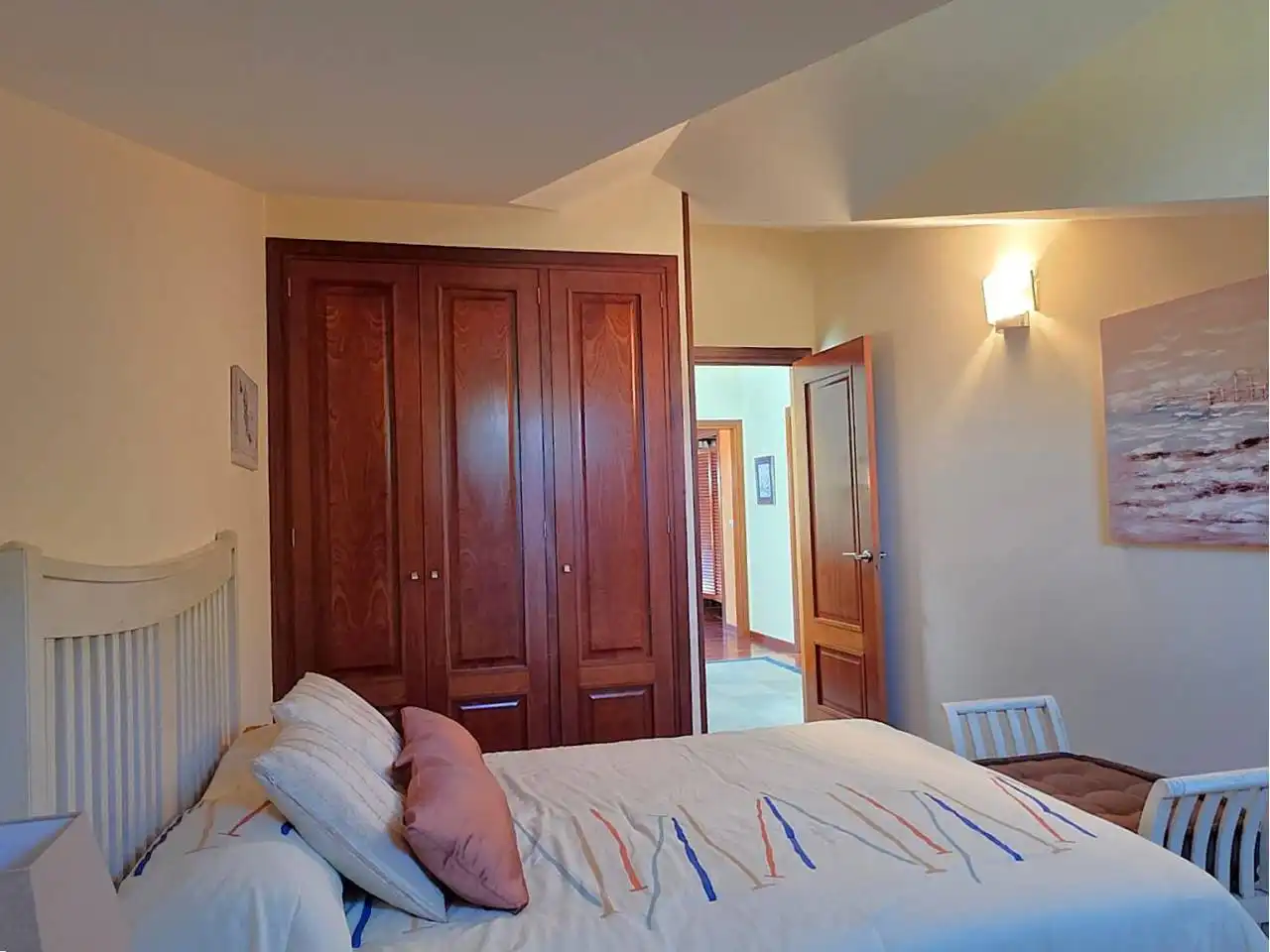 Schlafzimmer von Einfamilien-Reihenhaus zum Verkauf in Sada (A Coruña) mit Klimaanlage, Heizung und Privatgarten