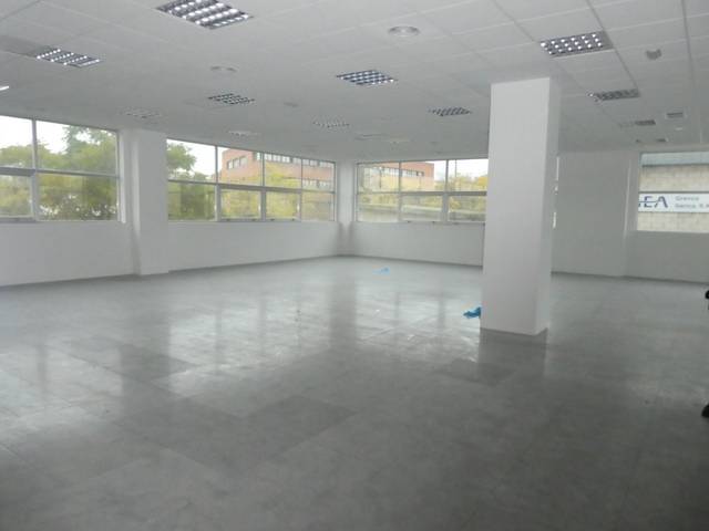 Oficina en Alquiler en Dehesa Vieja - Puente Cultural