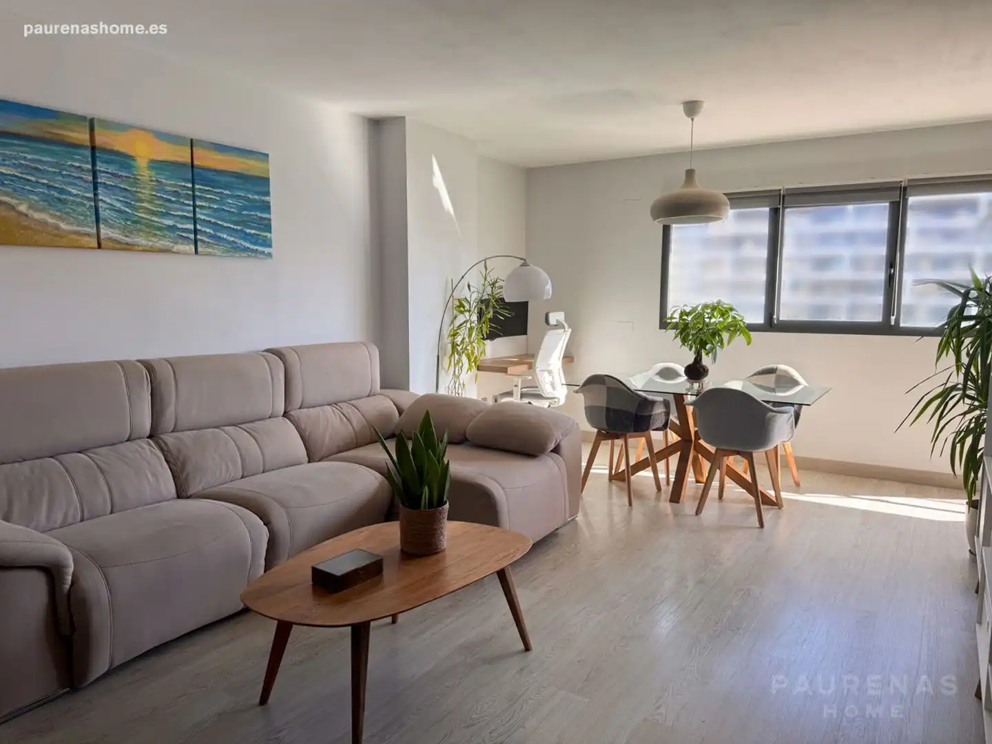 Piso con jardín en venta en Avenida de las Naciones 30